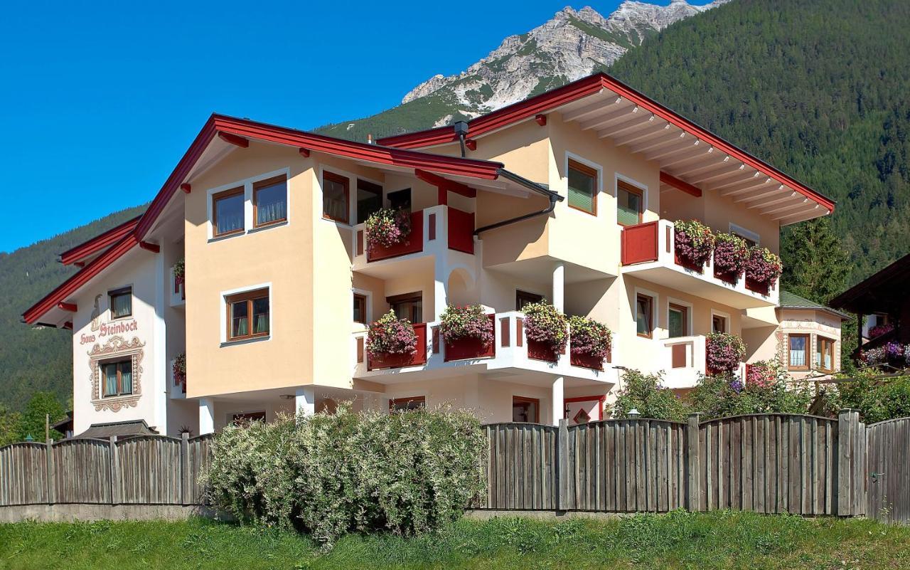 Haus Steinbock Bed & Breakfast Нойщифт им Щубайтал Екстериор снимка