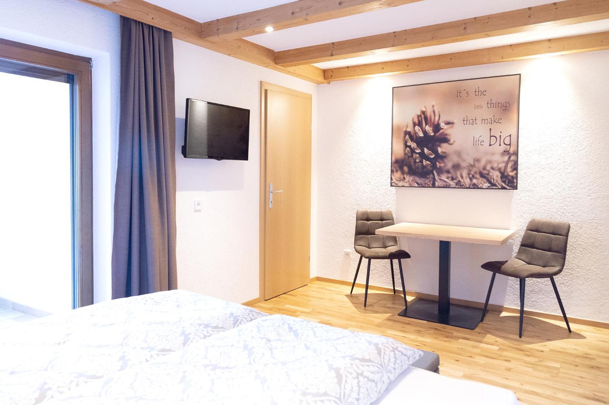Haus Steinbock Bed & Breakfast Нойщифт им Щубайтал Екстериор снимка